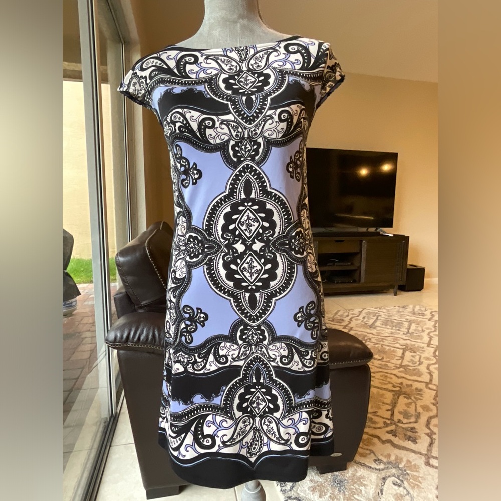 INC beautiful dress, XS size perfect for Cocktail or party, very comfortable .